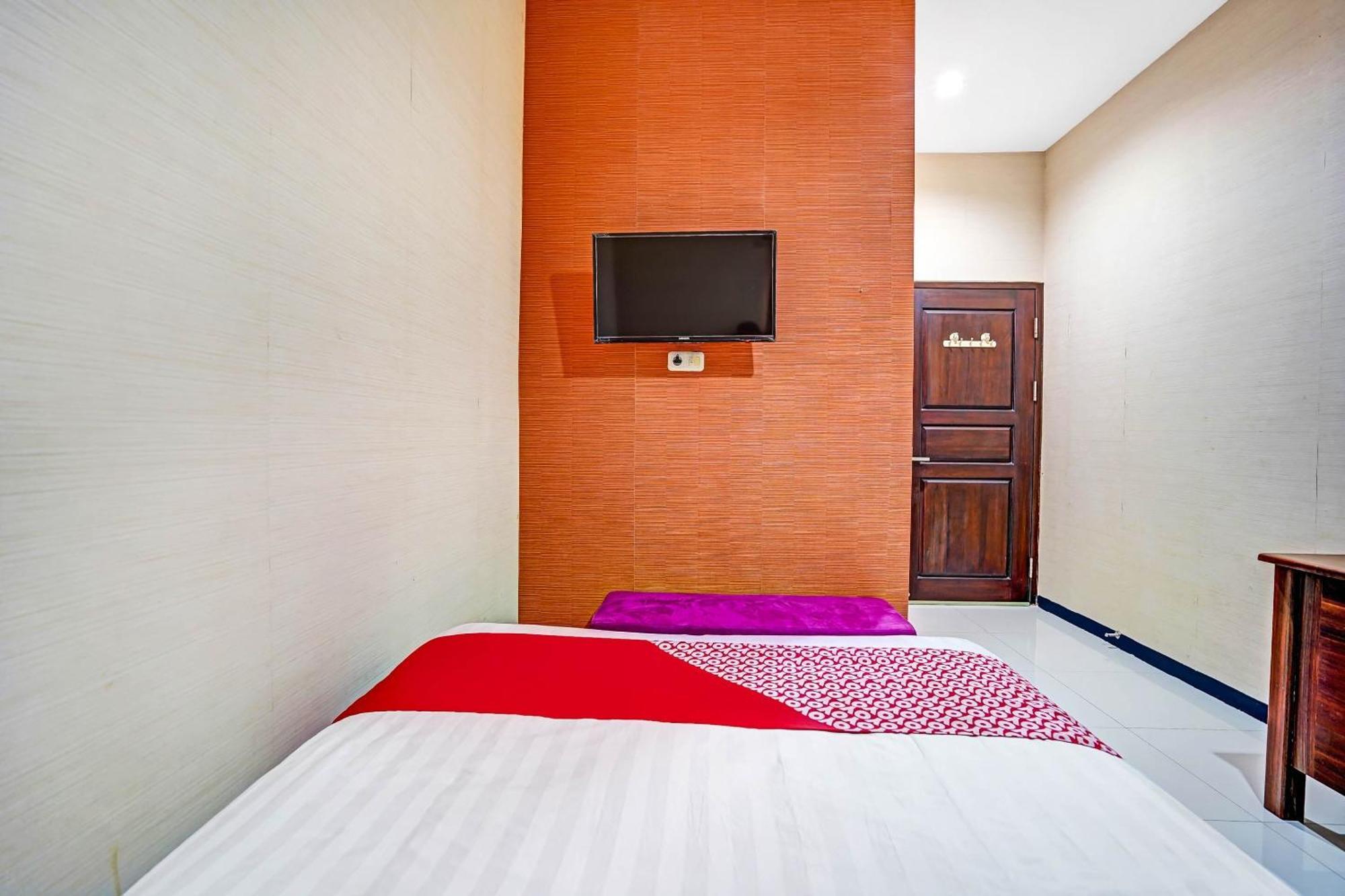 Oyo 90889 Dkb Residence Sorabaya Extérieur photo