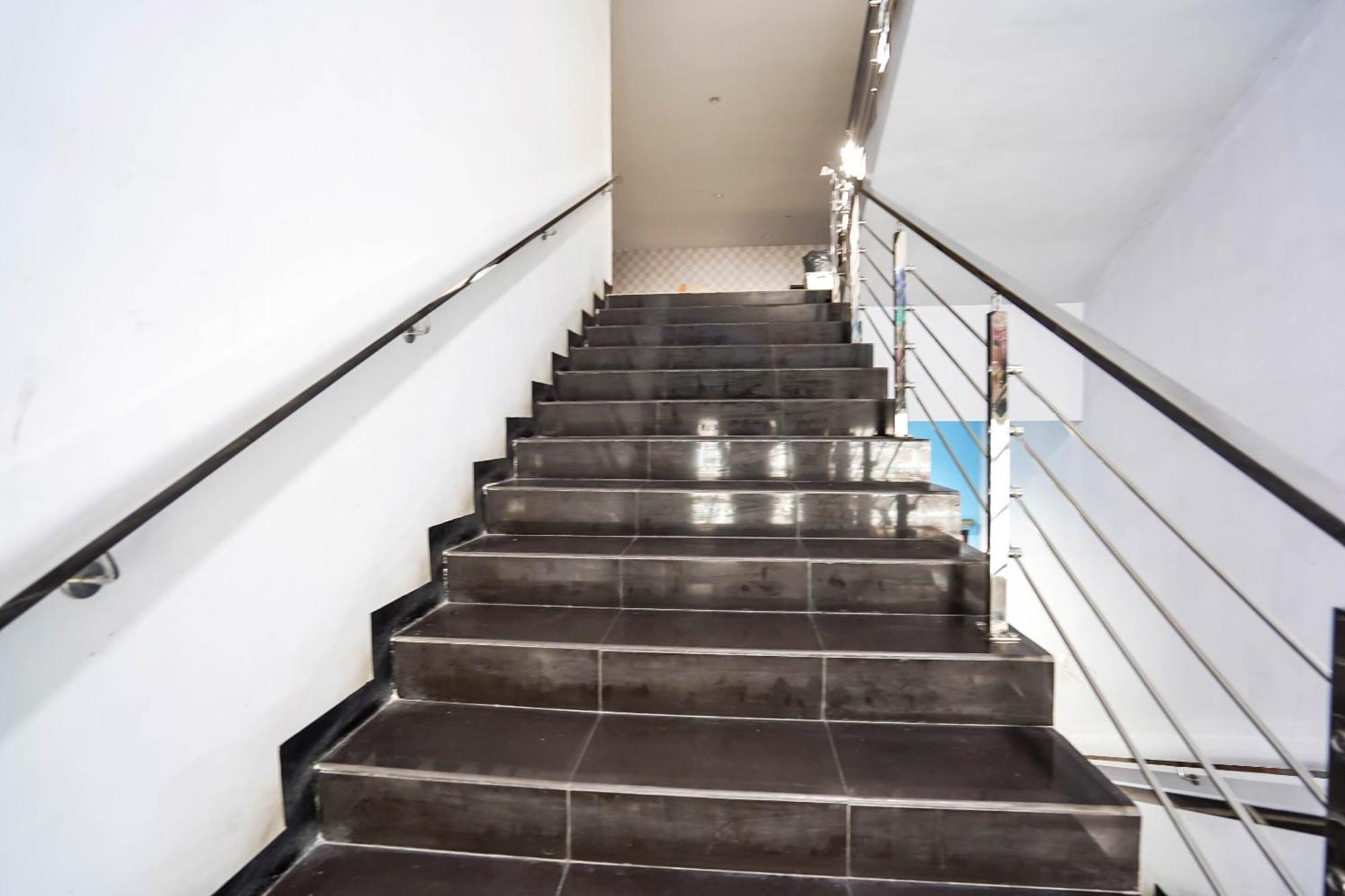 Oyo 90889 Dkb Residence Sorabaya Extérieur photo