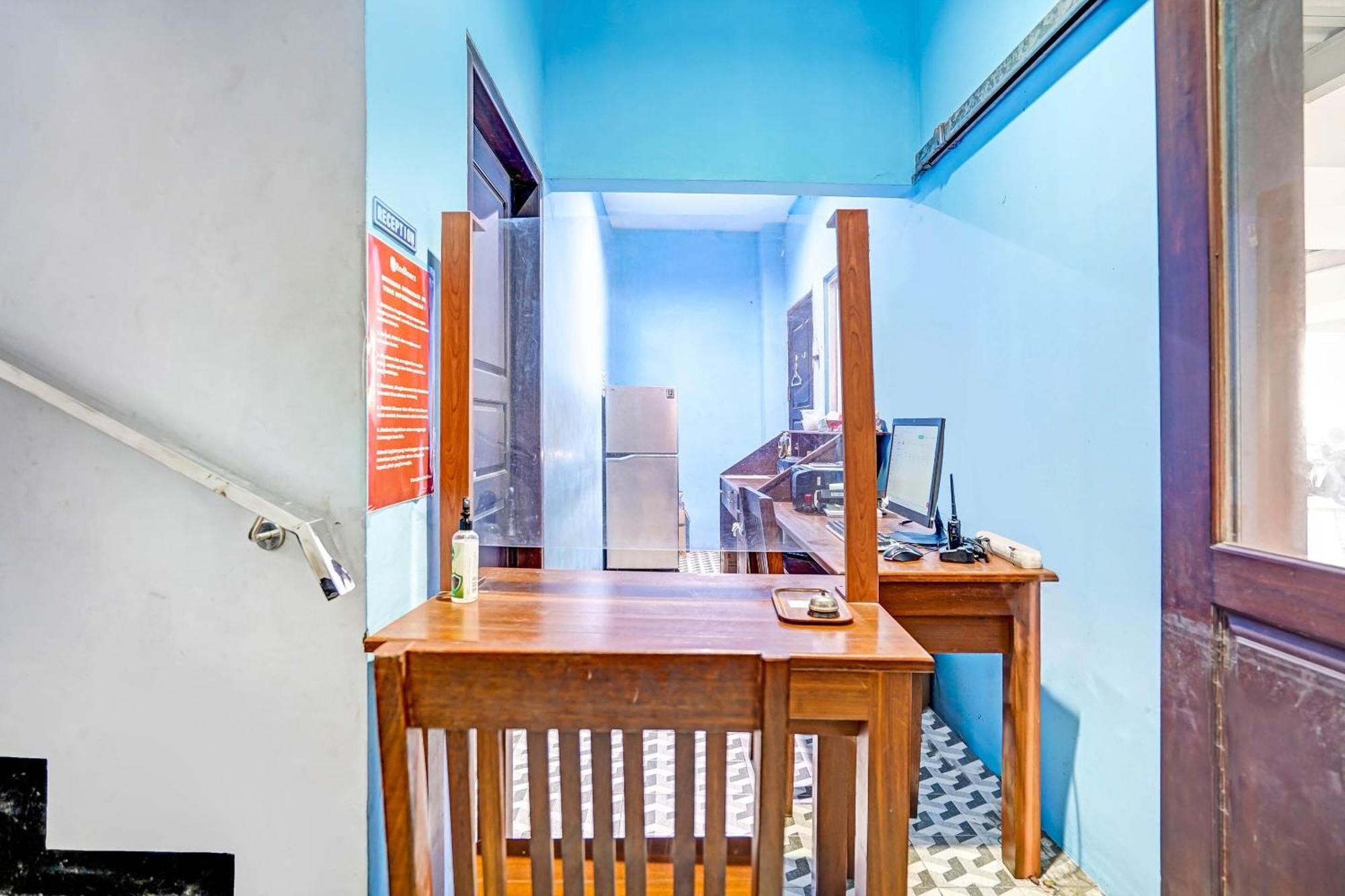 Oyo 90889 Dkb Residence Sorabaya Extérieur photo