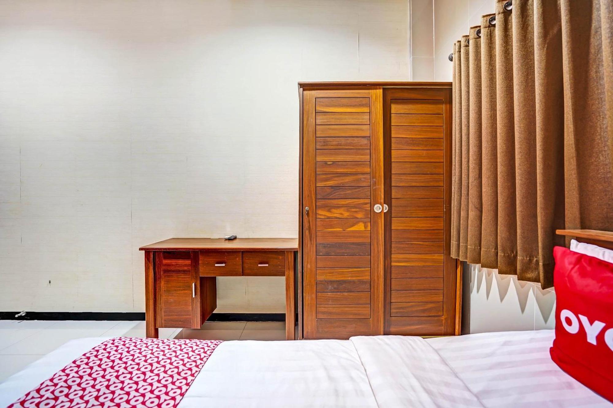 Oyo 90889 Dkb Residence Sorabaya Extérieur photo