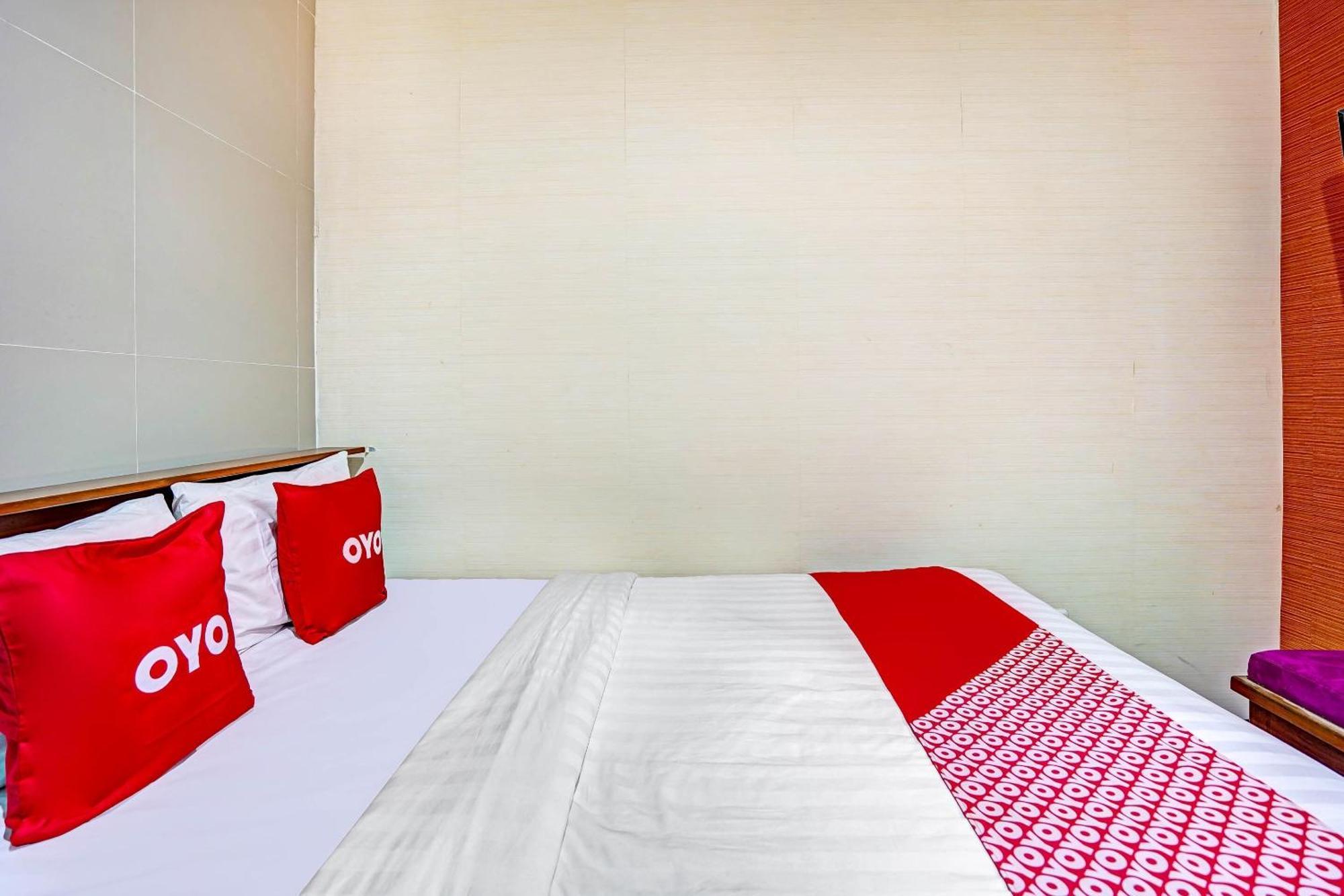 Oyo 90889 Dkb Residence Sorabaya Extérieur photo